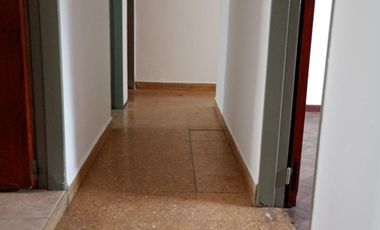 Departamento de tres dormitorios en alquiler