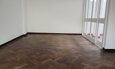 Departamento de tres dormitorios en alquiler