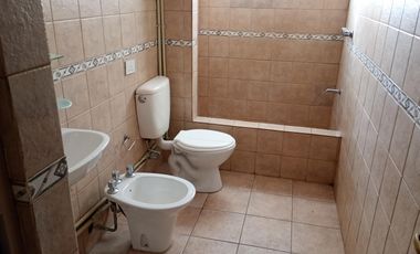 Departamento de tres dormitorios en alquiler