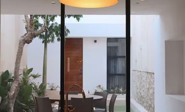 CASA EN VENTA MERIDA, CENTRO LA PLANCHA, CASA PAXA AMUEBLADA, LISTA.