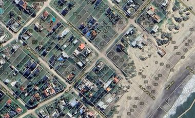 Casa en  venta a estrenar - estado al 80% - A 150mts de la playa