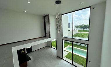 CASA EN VENTA MERIDA, TEMOZON NORTE, PRIVADA SOLUNA, CEDRO, ENTREGA INMEDIATA.