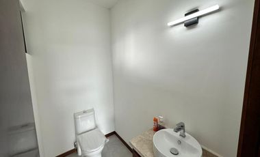 CASA EN VENTA MERIDA, TEMOZON NORTE, PRIVADA SOLUNA, CEDRO, ENTREGA INMEDIATA.