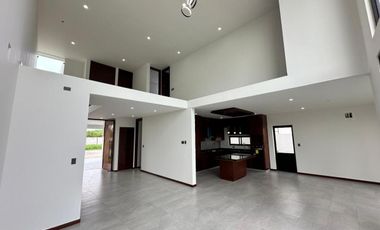 CASA EN VENTA MERIDA, TEMOZON NORTE, PRIVADA SOLUNA, CEDRO, ENTREGA INMEDIATA.