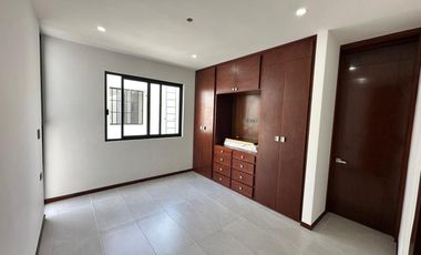 CASA EN VENTA MERIDA, TEMOZON NORTE, PRIVADA SOLUNA, CEDRO, ENTREGA INMEDIATA.
