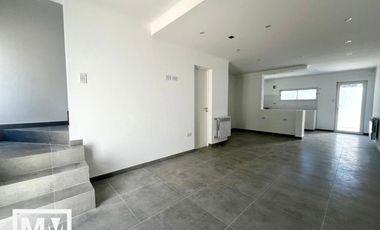 Triplex 4 ambientes a estrenar en San Jose