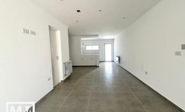 Triplex 4 ambientes a estrenar en San Jose