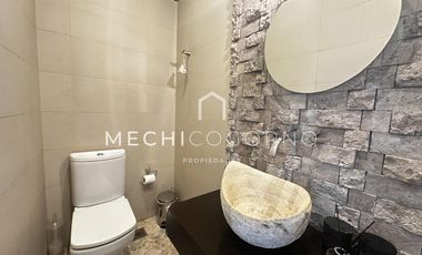 Casa en venta de 4 dormitorios a la laguna en San Isidro Labrador, Villa Nueva