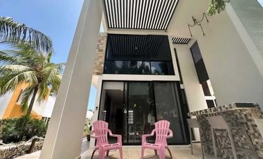 Villa en Venta – Telchac Puerto, Amueblada y con Paneles Solares