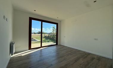 Casa en Venta Costa Esmeralda, Barrio Ecuestre al 300, 5 Ambientes