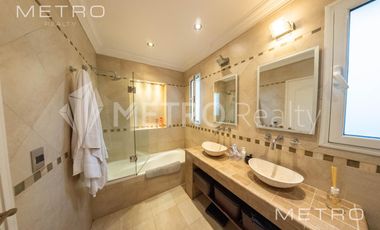 Casa en Alquiler en el Barrio Las Glorietas 6 ambientes Nordelta