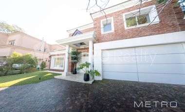 Casa en Alquiler en el Barrio Las Glorietas 6 ambientes Nordelta