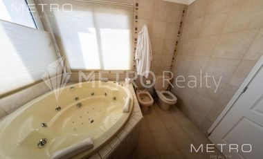 Casa en Alquiler en el Barrio Las Glorietas 6 ambientes Nordelta