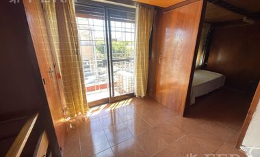 Venta PH 4 ambientes con terraza en Bernal