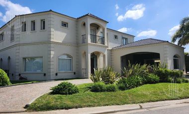 Casa en  La Horqueta de Echeverria, Canning