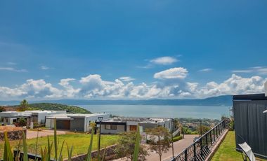 Casa de lujo amueblada, con alberca EN CHULA VISTA AJIJIC y  vista al lago