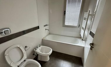 Casa en housing, alquiler, tres dormitorios, pileta, Cerro