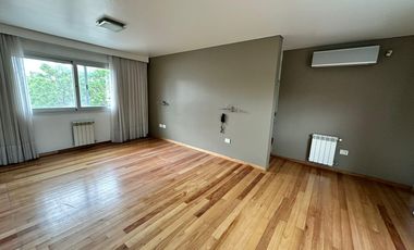 Casa en housing, alquiler, tres dormitorios, pileta, Cerro