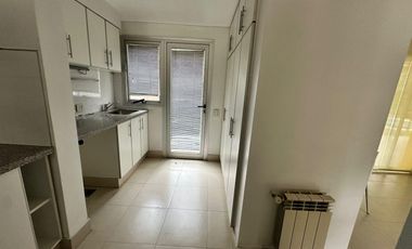 Casa en housing, alquiler, tres dormitorios, pileta, Cerro