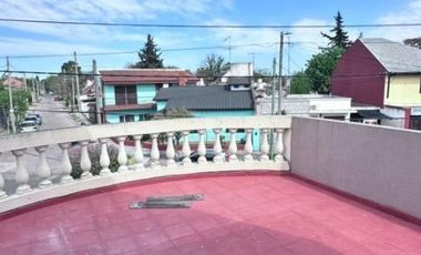 Casa 6 ambientes en Adrogué, oportunidad venta