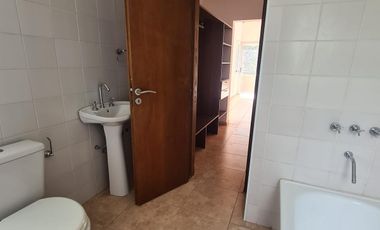 Casa en  Alquiler, Villa Allende