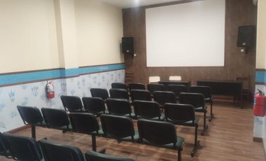 Complejo en venta sobre 4 lotes  con frente a la Laguna de Mar Chiquita