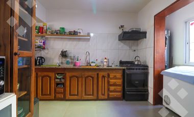 VENTA DUPLEX 3 DORM.   DEPTO. 1 DORM. - NEUQUÉN CAPITAL