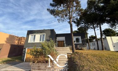 Casa en venta en Costa Esmeralda gas natural 4 dormitorios