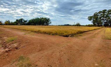 ¡OPORTUNIDAD! Terreno con el 70 % de Financiación - Navarro