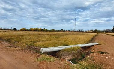 ¡OPORTUNIDAD! Terreno con el 70 % de Financiación - Navarro