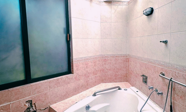 Se Renta Casa para Oficina en esquina sobre Blvd Valsequillo y 7B Sur