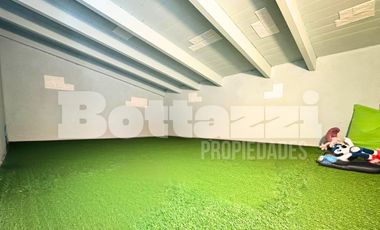 Moderno  PH 4 Ambientes con patio y terraza –  Excelente ubicación