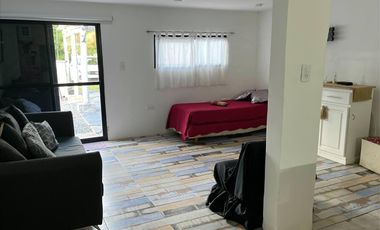 Casa en  venta con Pileta Mar de Cobo