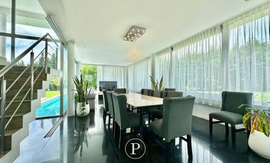 Chalet de estilo en Arenas del Sur