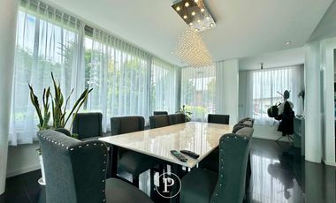 Chalet de estilo en Arenas del Sur