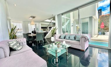 Chalet de estilo en Arenas del Sur