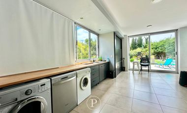 Chalet de estilo en Arenas del Sur