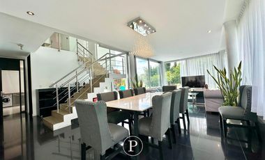 Chalet de estilo en Arenas del Sur