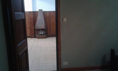 Venta Casa en Lanús Este Ideal 2 familias o subdivisión en 3 PH independientes.