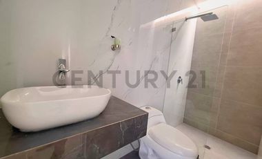 VENTA DE GRAN CASA - EL SOL DE POCOLLAY - TACNA