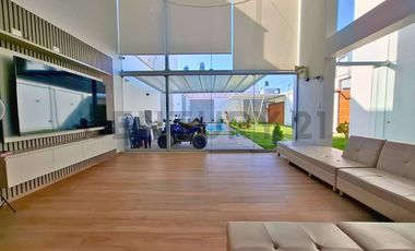 VENTA DE GRAN CASA - EL SOL DE POCOLLAY - TACNA