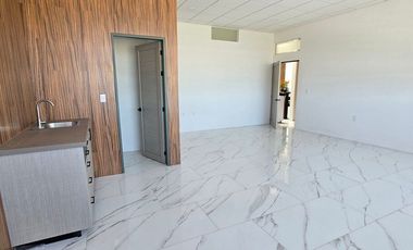 Se rentan consultorios y local grande en centro médico sobre av. Tlacote