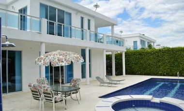 VENDO CASA CAMPESTRE EN CONJUNTOCERRADO GIRARDOT $915.000.000