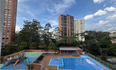 Apartamento Dúplex en Venta en el Poblado, sector Santa Fe