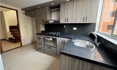 Apartamento Dúplex en Venta en el Poblado, sector Santa Fe