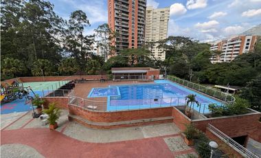 Apartamento Dúplex en Venta en el Poblado, sector Santa Fe