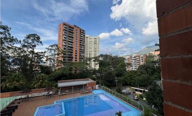 Apartamento Dúplex en Venta en el Poblado, sector Santa Fe