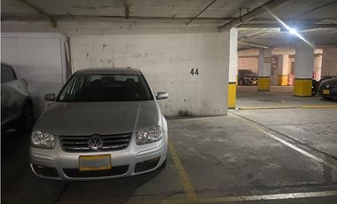 VENDO APARTAMENTO UBICADO EN LA CIRCUNVALAR COD 9605676