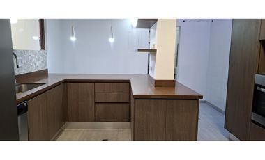 VENTA DE CASA POBLADO - SECTOR ISA Y AL COLEGIO LA COLINA RANGO 18