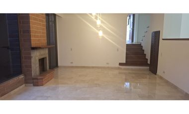 VENTA DE CASA POBLADO - SECTOR ISA Y AL COLEGIO LA COLINA RANGO 18